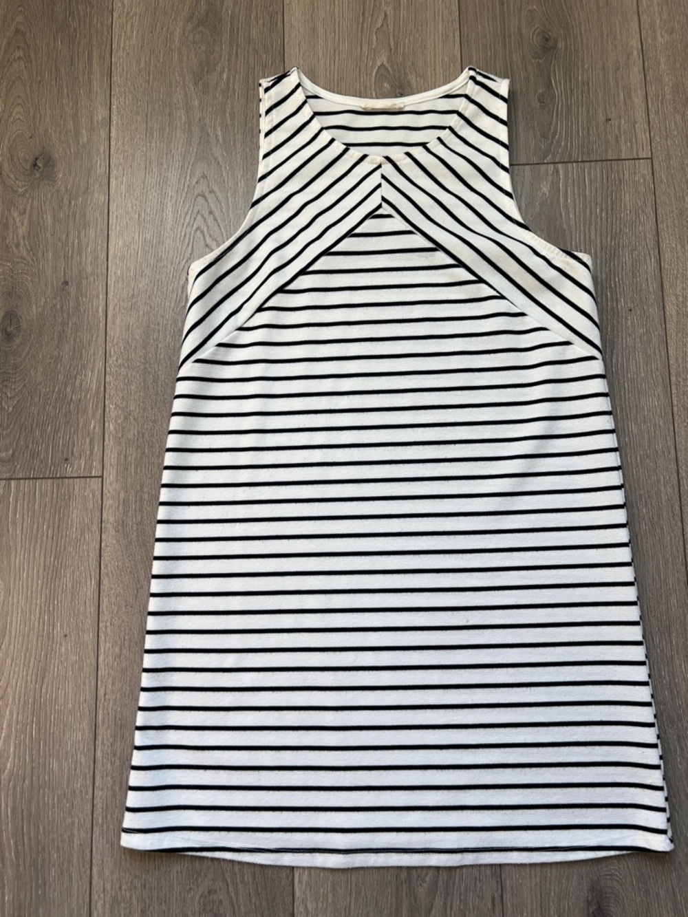 I. JOAH Sz S, black and white stretch sleeveless racer back summer